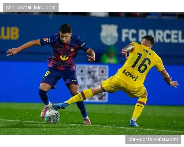 西甲即时：巴萨vs赫塔菲，莱万点球被扑，随后补射破门